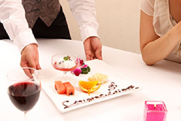 9.デザートプレートのプレゼント